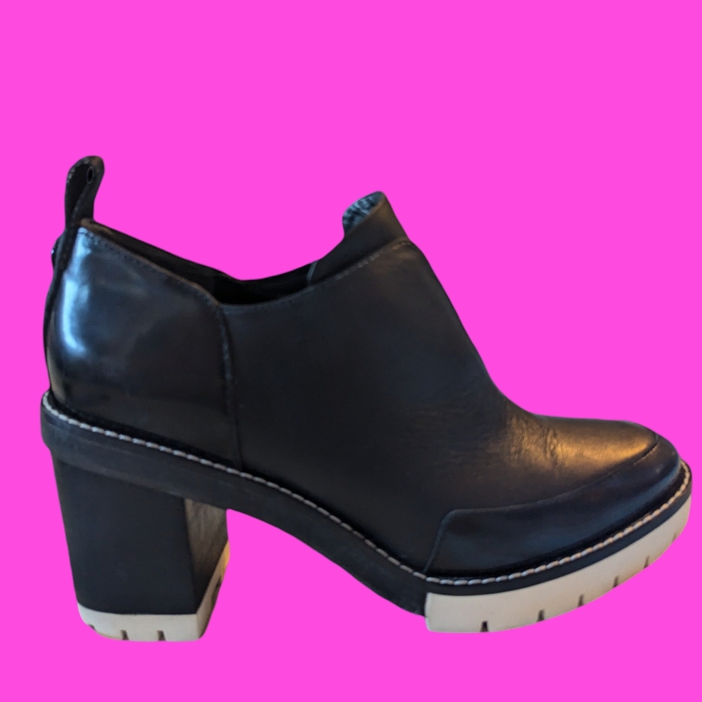 TORY BURCH "Preston" size 9M